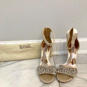 Cream/White Badgley Mischka Shoes